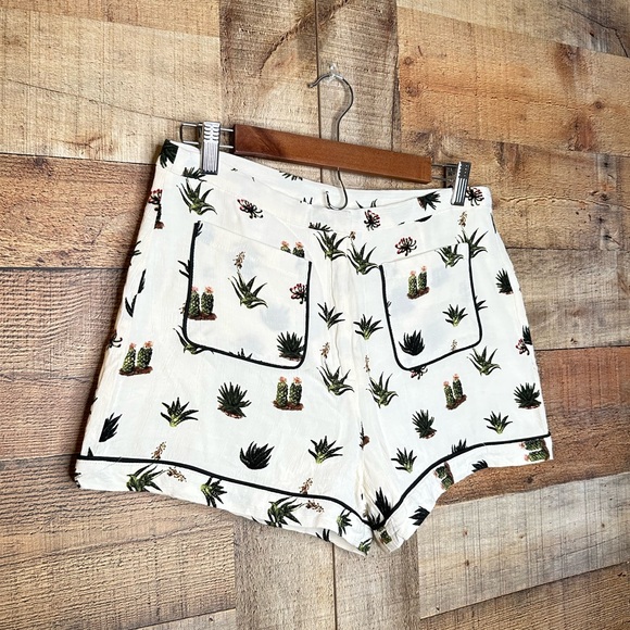 TOPSHOP Cactus Print High Waisted Shorts 8 - Picture 3 of 11